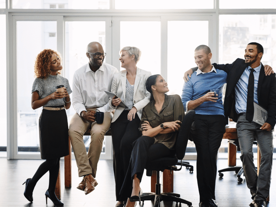 Illustration of a company growing thanks to an established IT partner, in response to the War on Talent in the IT industry.